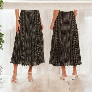 Max Studio Skirt Size M Black White Polka Dot Pleated Skirt Elastic Waist